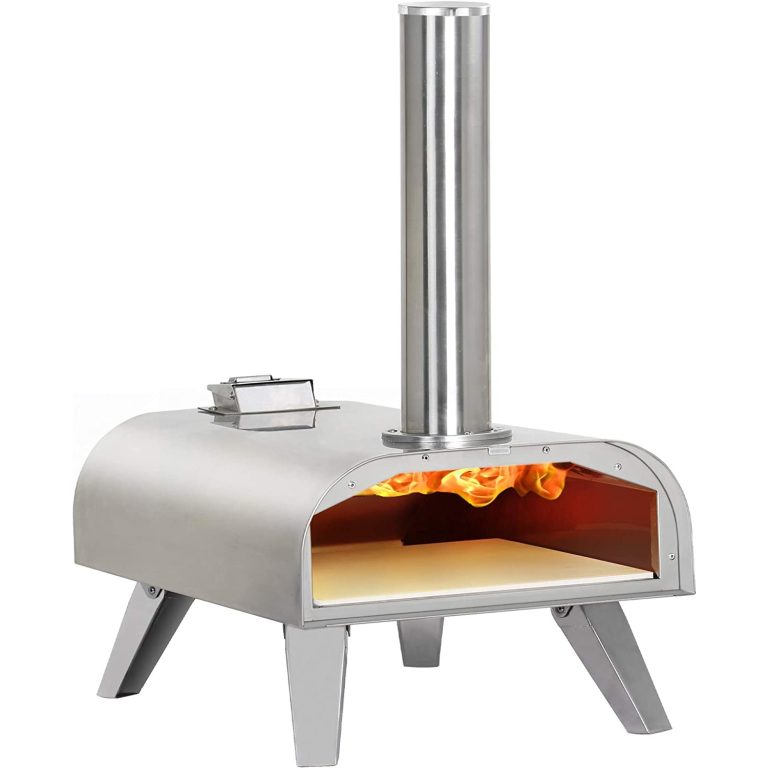 The Big Horn pizza oven heats to around 500 degrees and cooks pizzas in 90 seconds